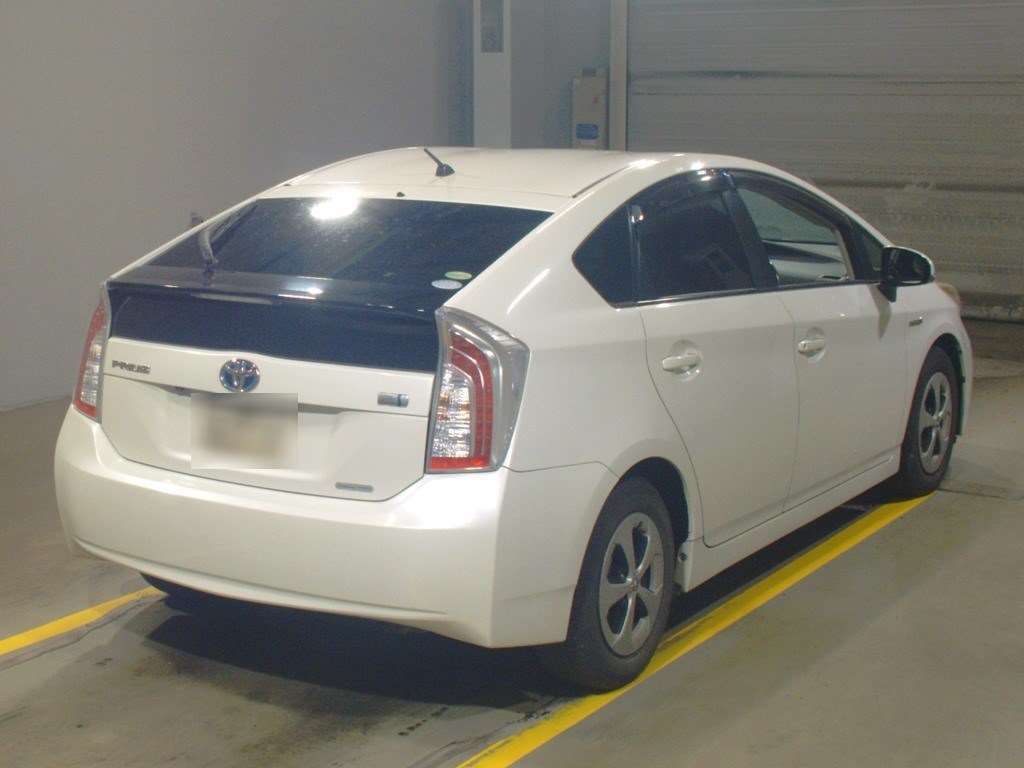 2013 Toyota Prius ZVW30[1]