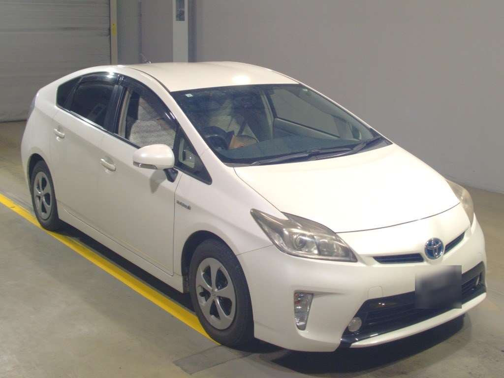 2013 Toyota Prius ZVW30[2]