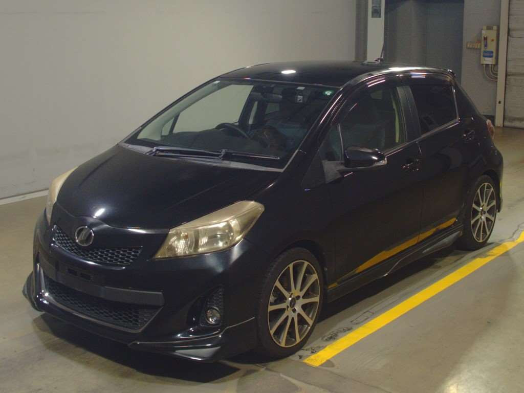 2011 Toyota Vitz NCP131[0]