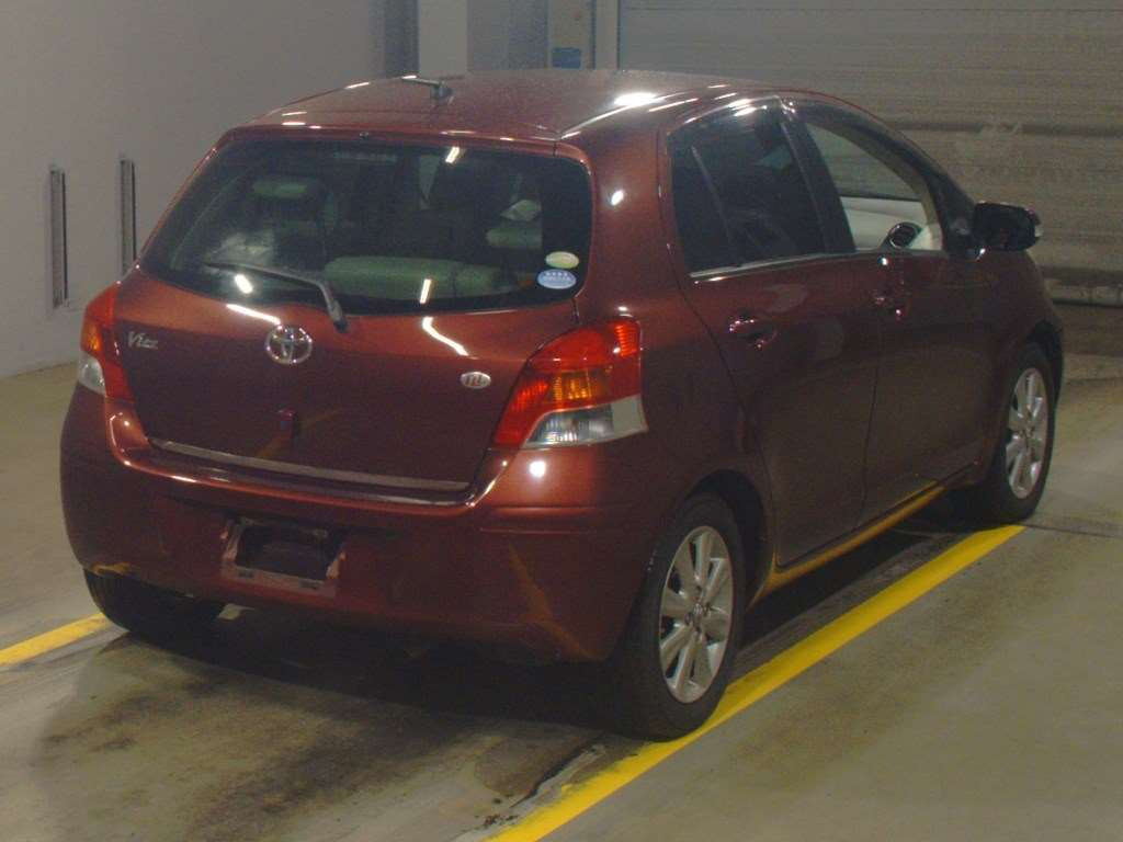 2010 Toyota Vitz SCP90[1]