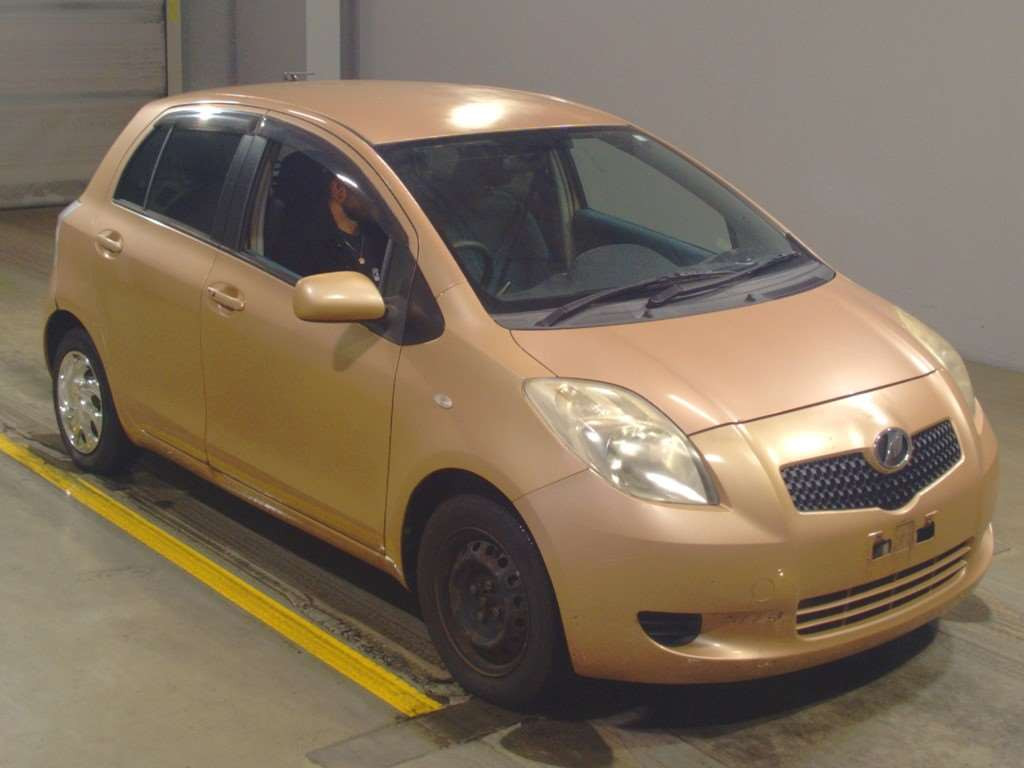 2005 Toyota Vitz SCP90[2]