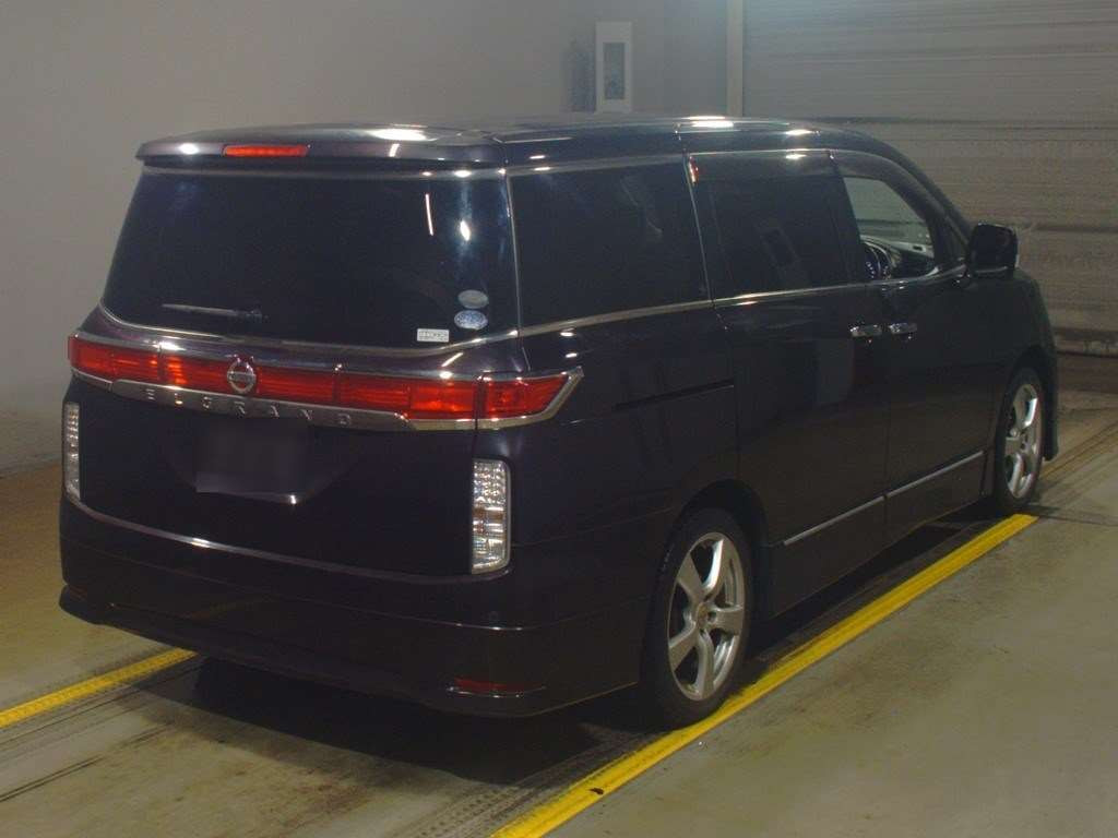 2010 Nissan Elgrand TE52[1]