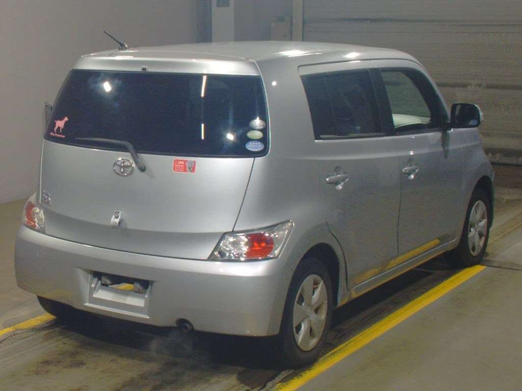 2010 Toyota bB QNC20[1]