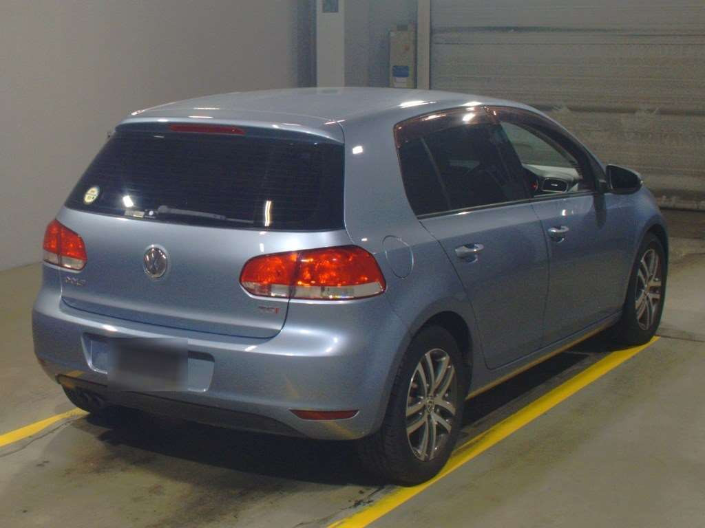 2010 Volkswagen Golf 1KCAX[1]