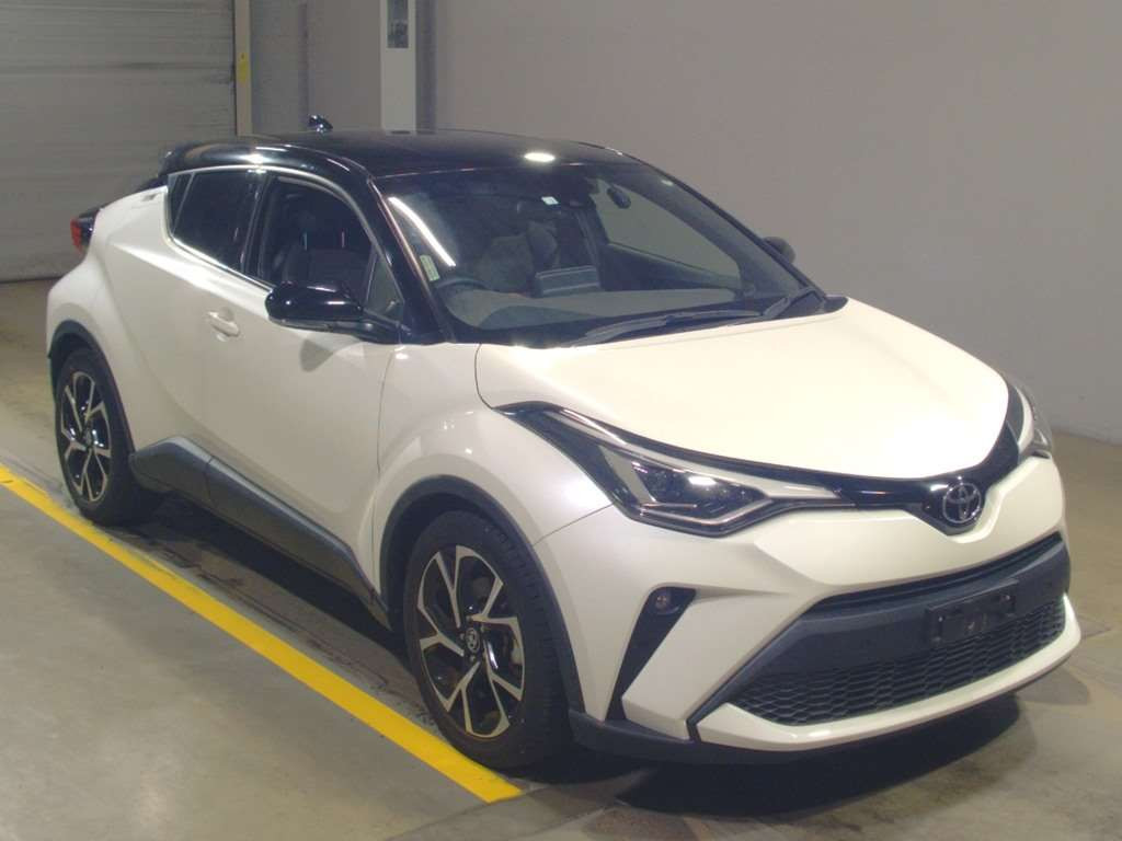 2020 Toyota C-HR NGX10[2]