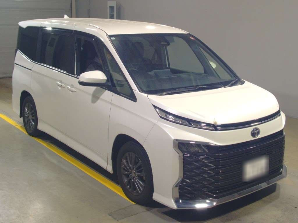 2023 Toyota Voxy MZRA90W[2]