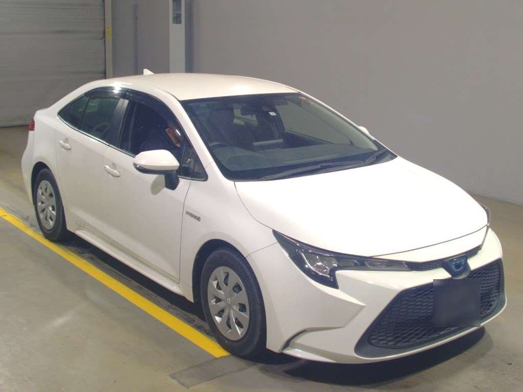 2019 Toyota Corolla Sedan ZWE211[2]