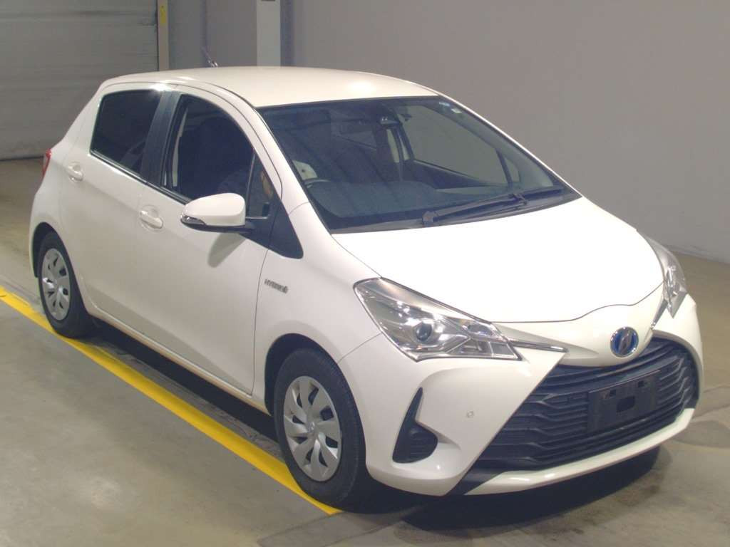 2019 Toyota Vitz NHP130[2]