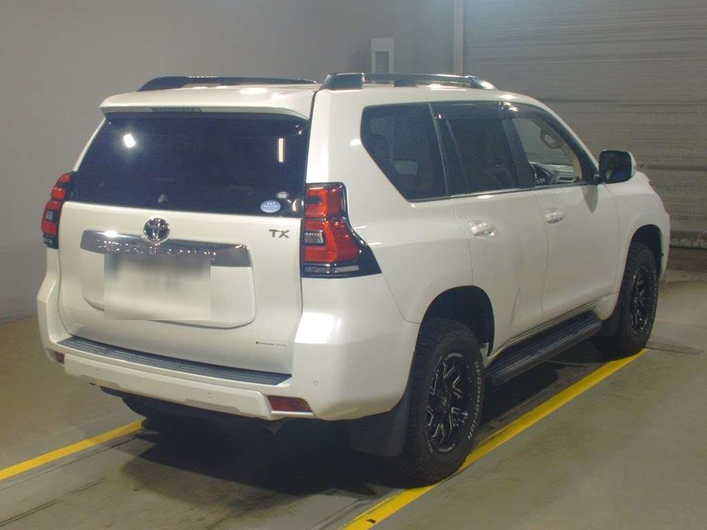 2018 Toyota Land Cruiser Prado TRJ150W[1]