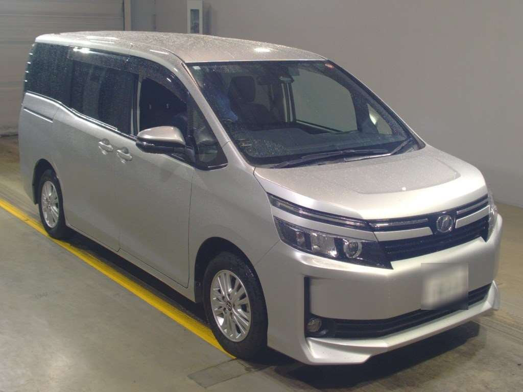 2016 Toyota Voxy ZRR80G[2]