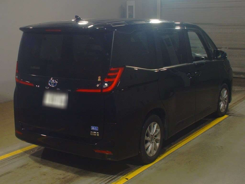 2023 Toyota Noah ZWR90W[1]