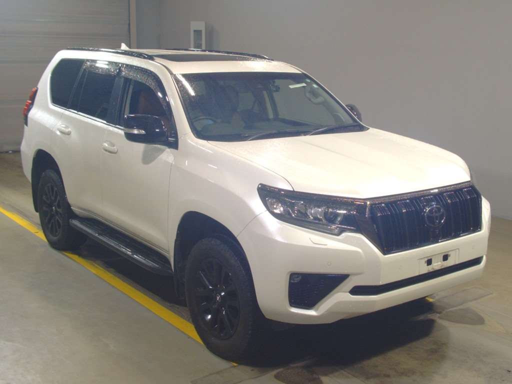 2021 Toyota Land Cruiser Prado GDJ150W[2]