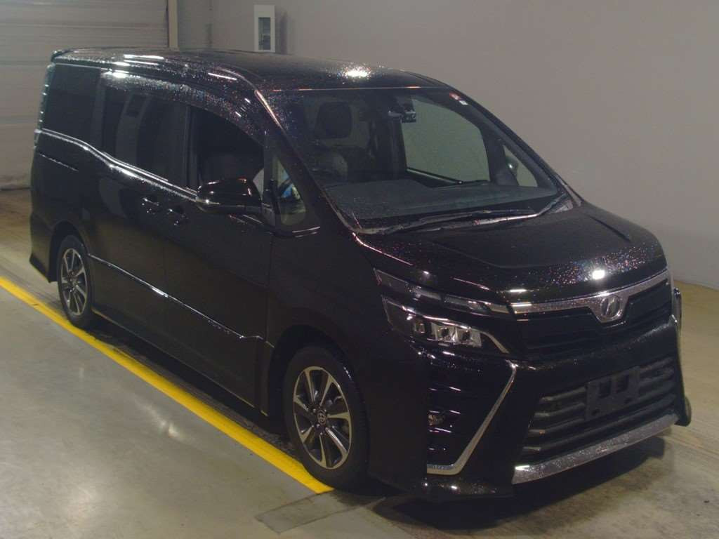 2019 Toyota Voxy ZRR80W[2]