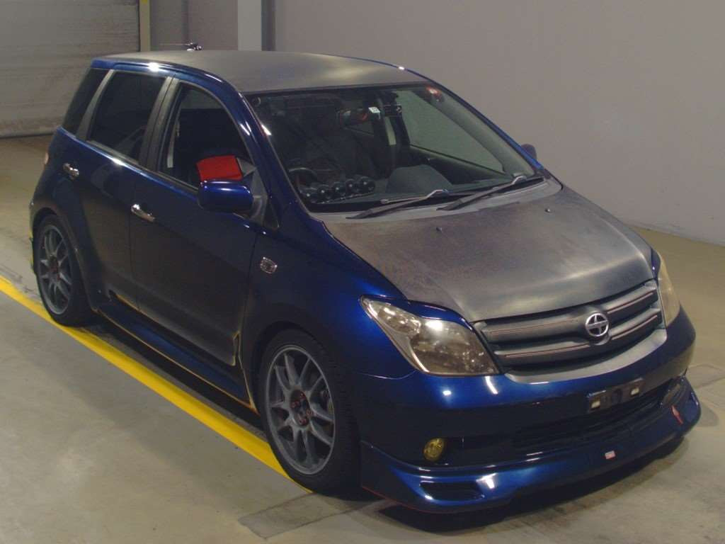 2005 Toyota IST NCP60[2]