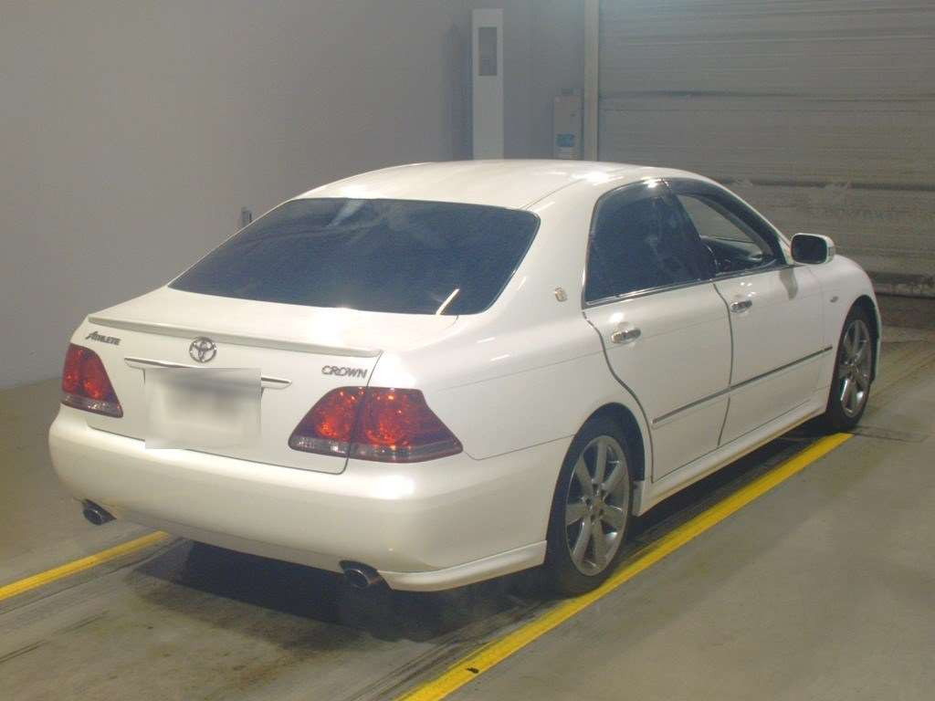 2006 Toyota Crown GRS180[1]