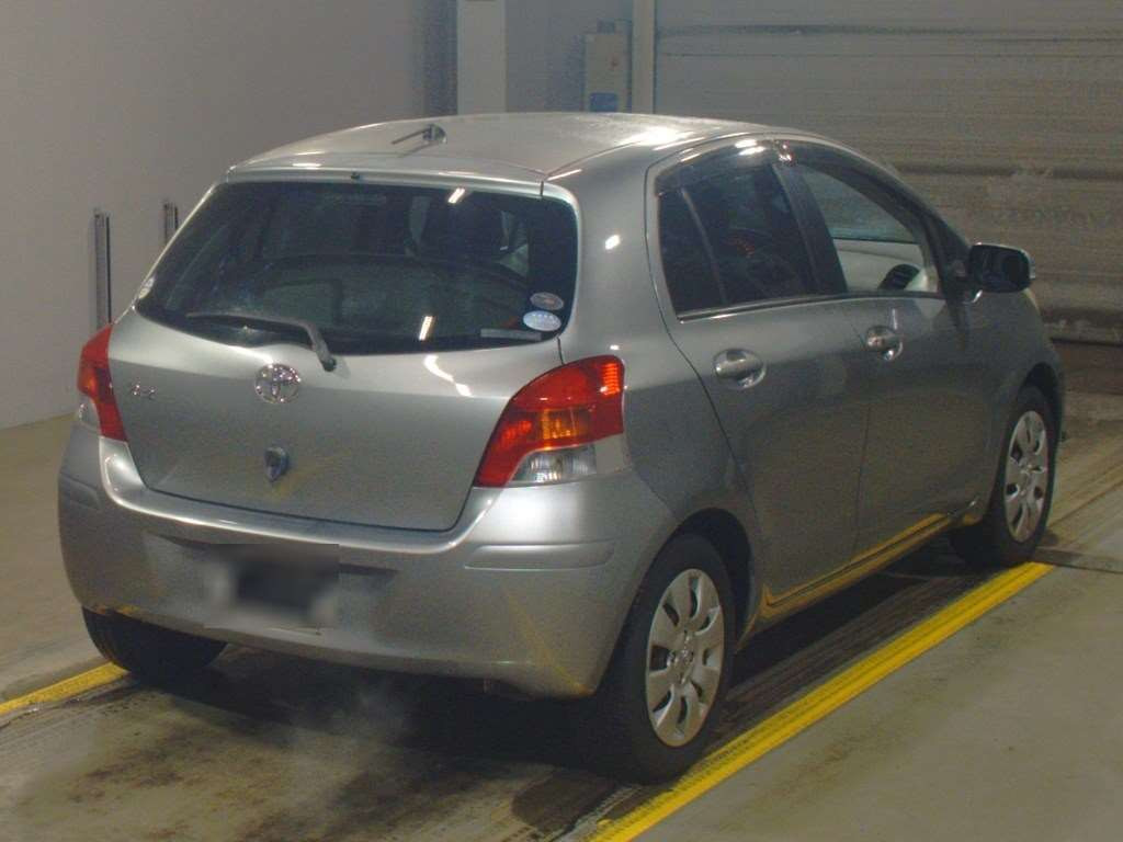 2010 Toyota Vitz SCP90[1]