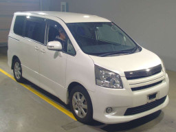 2009 Toyota Noah