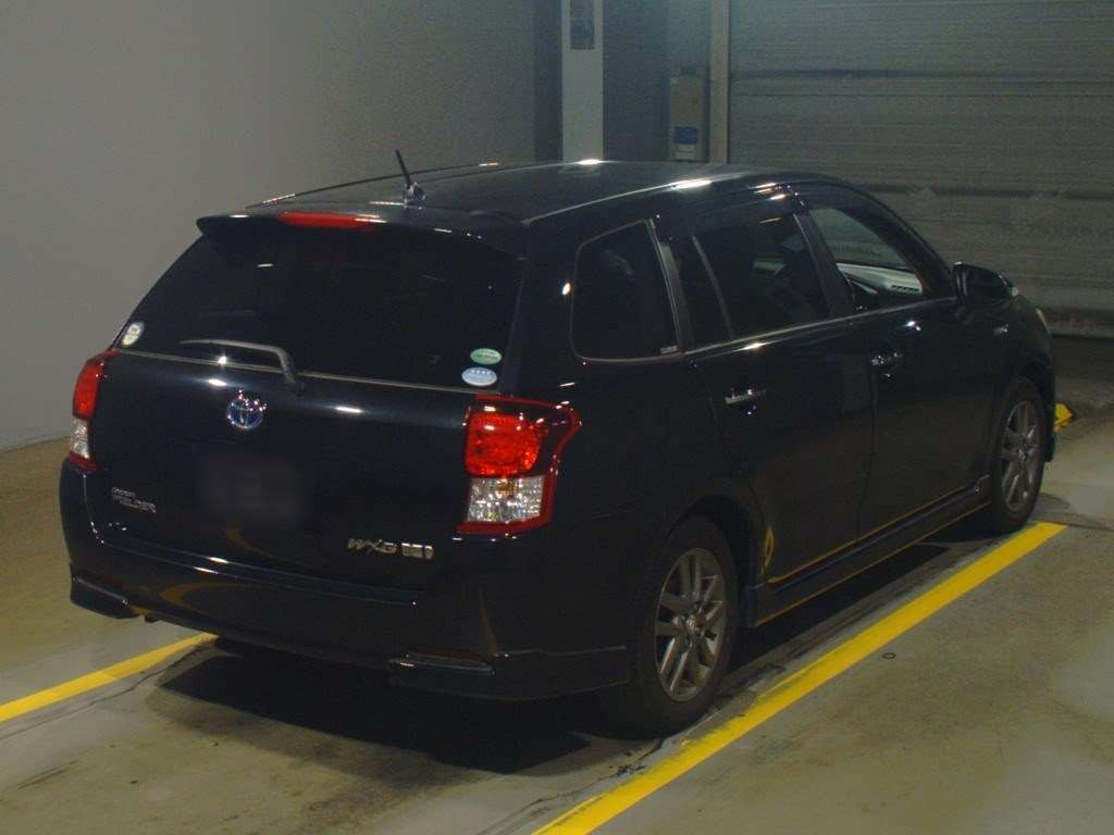 2014 Toyota Corolla Fielder NKE165G[1]