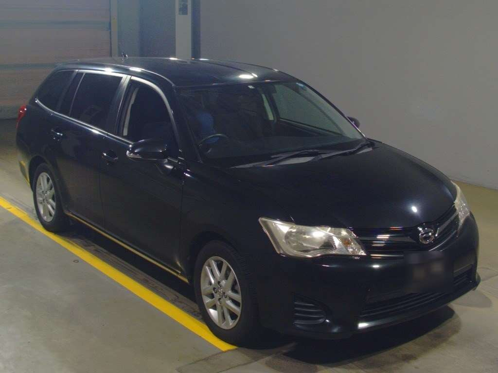 2013 Toyota Corolla Fielder NZE161G[2]