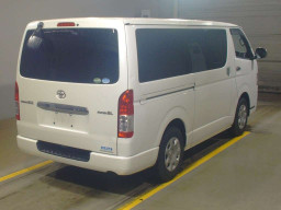 2015 Toyota Regiusace Van