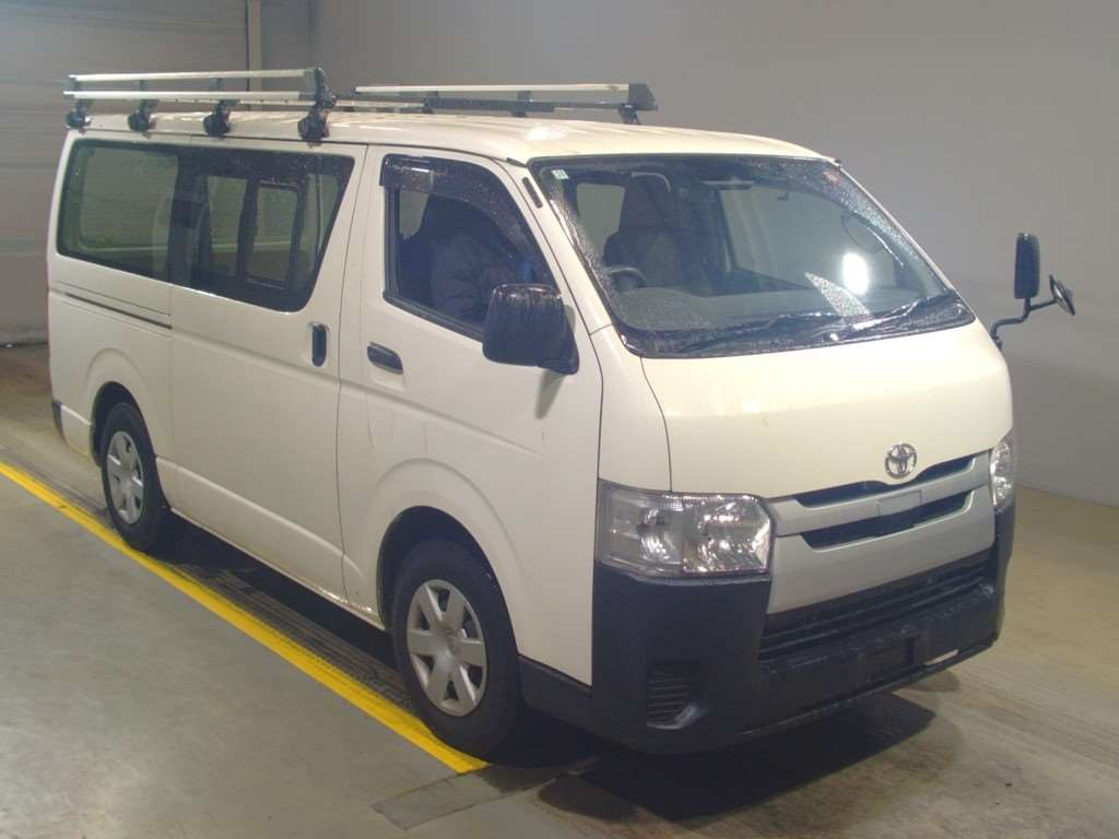 2019 Toyota Hiace Van TRH200V[2]