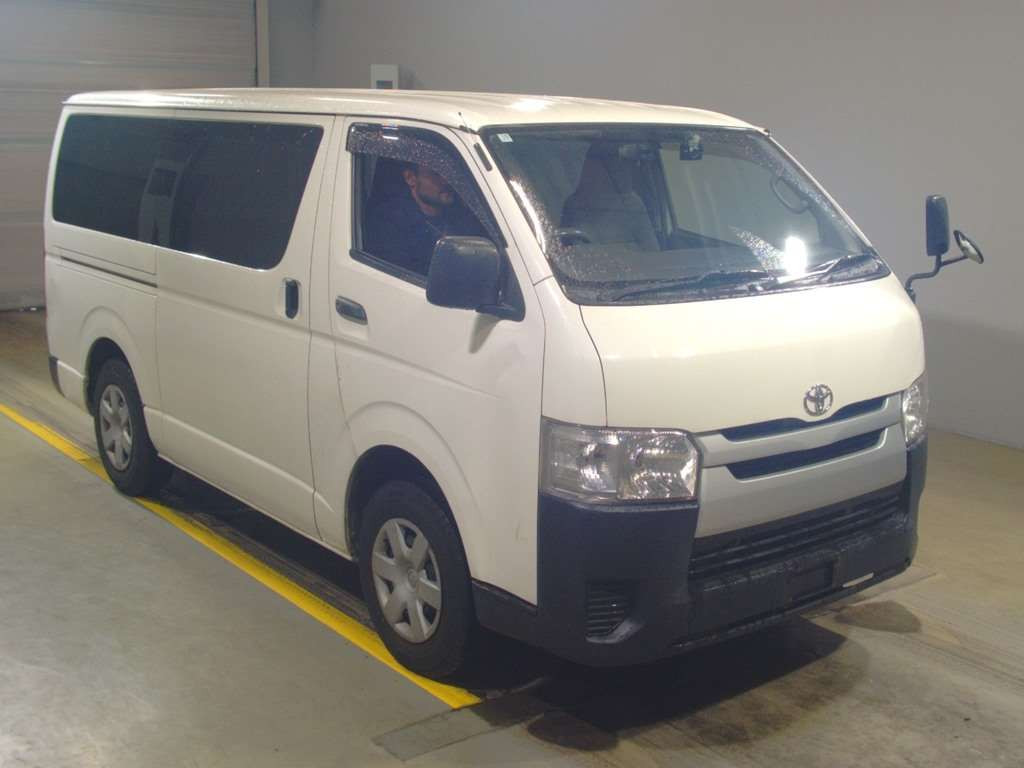 2015 Toyota Hiace Van KDH201V[2]