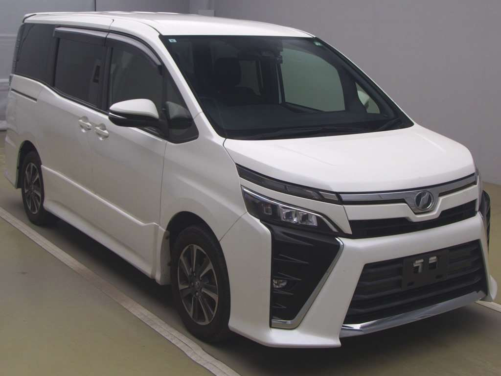 2017 Toyota Voxy ZRR80W[2]