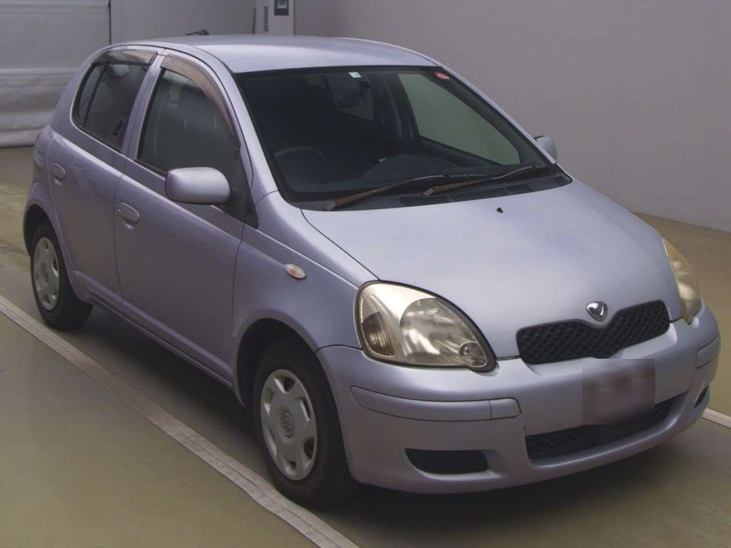 2004 Toyota Vitz SCP10[2]