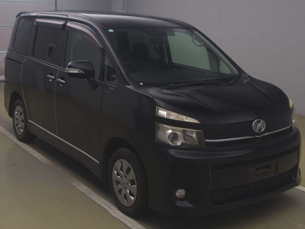 2010 Toyota Voxy ZRR70G[2]