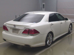 2010 Toyota Crown