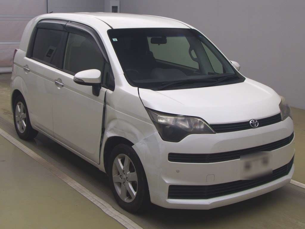 2013 Toyota Spade NCP141[2]