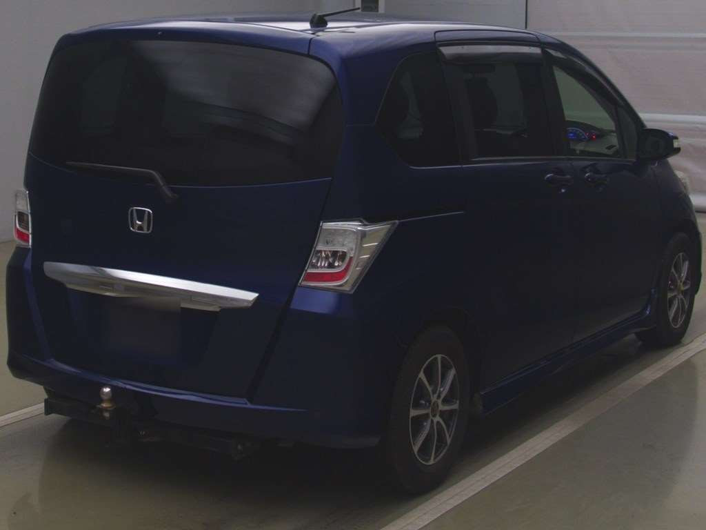 2013 Honda Freed GB3[1]