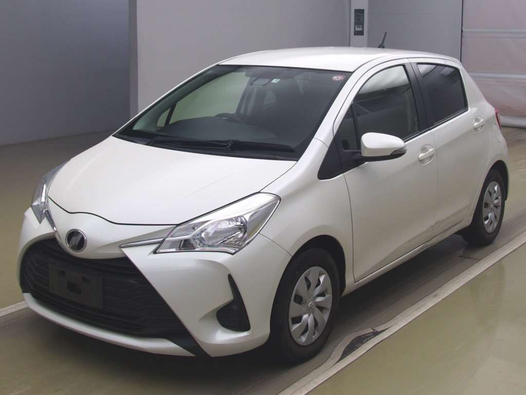 2017 Toyota Vitz NSP130[0]