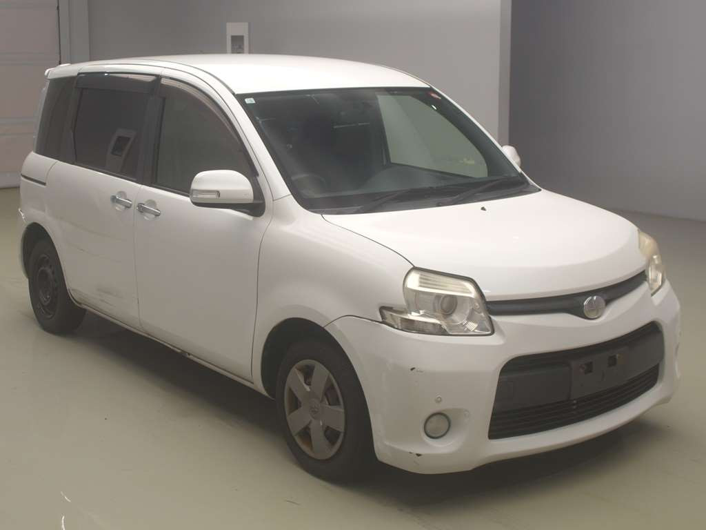 2012 Toyota Sienta NCP81G[2]