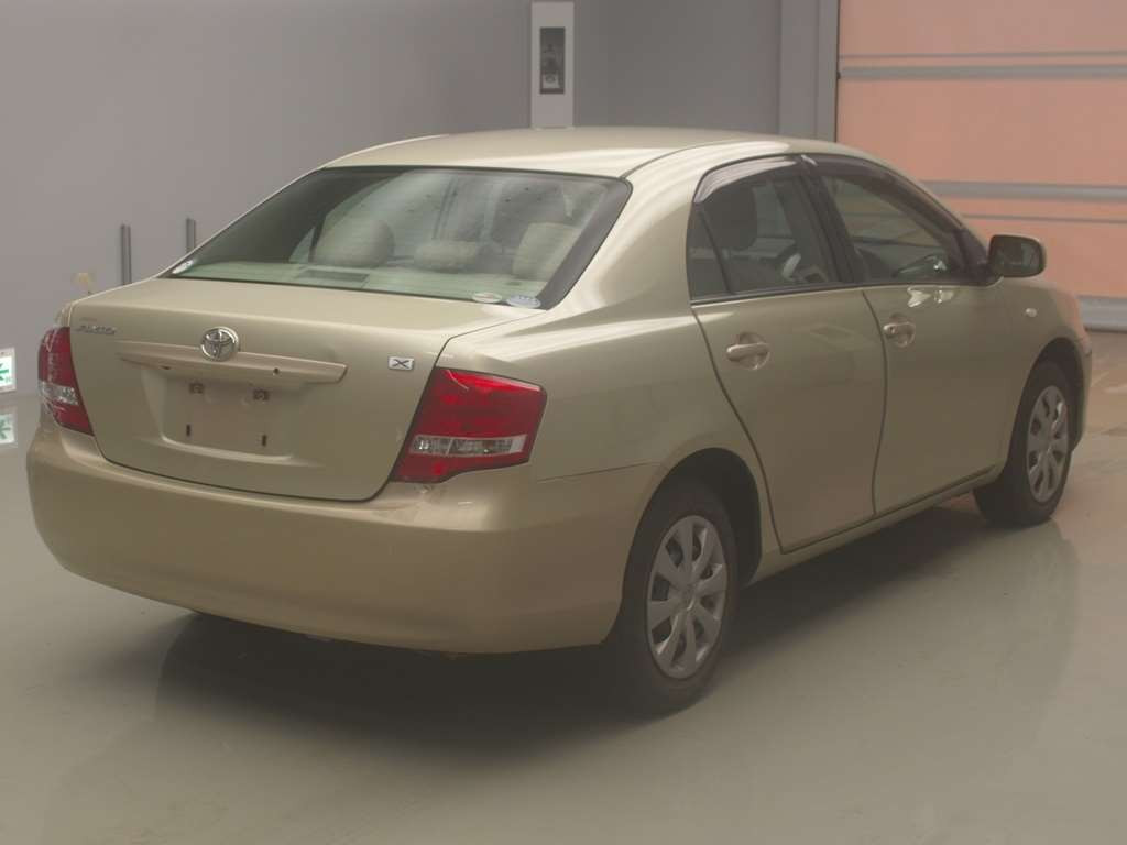 2011 Toyota Corolla Axio NZE141[1]