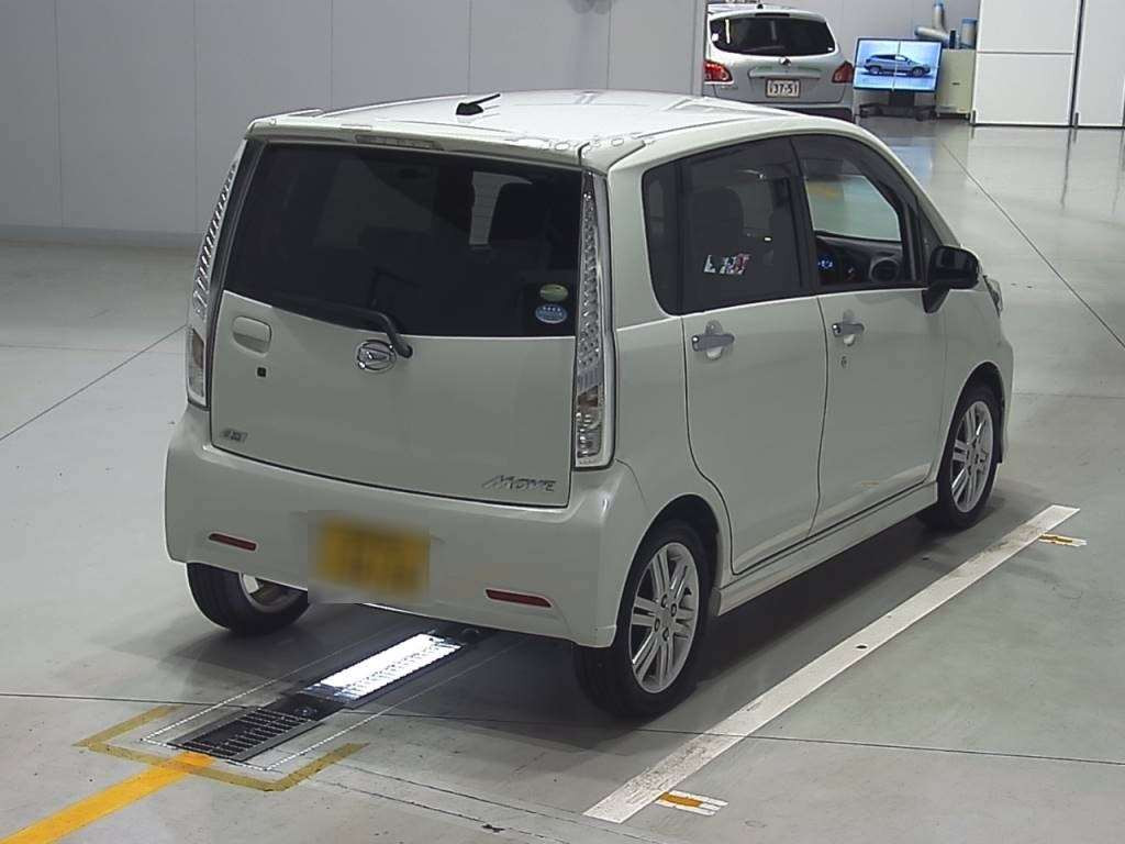 2013 Daihatsu Move LA100S[1]