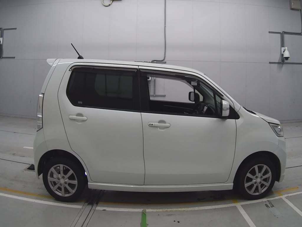 2013 Suzuki WAGON R STINGRAY MH34S[2]