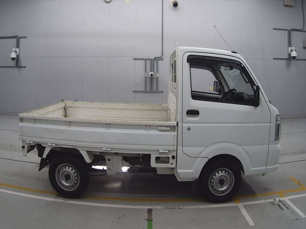 2018 Suzuki Carry Truck DA16T[2]