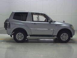 2011 Mitsubishi Pajero