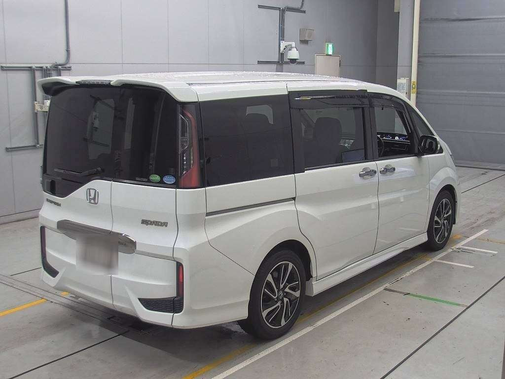 2016 Honda Step WGN Spada RP3[1]