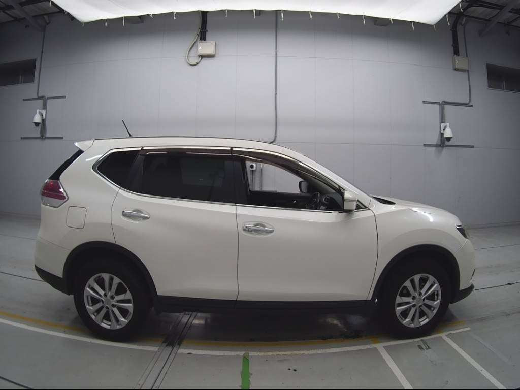 2014 Nissan X-Trail NT32[2]