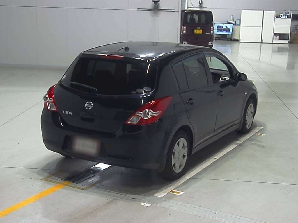 2010 Nissan Tiida C11[1]