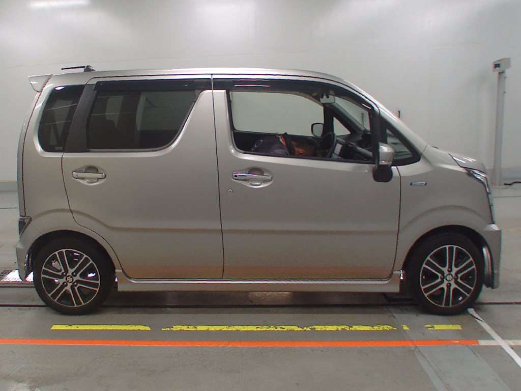 2017 Suzuki WAGON R STINGRAY MH55S[2]