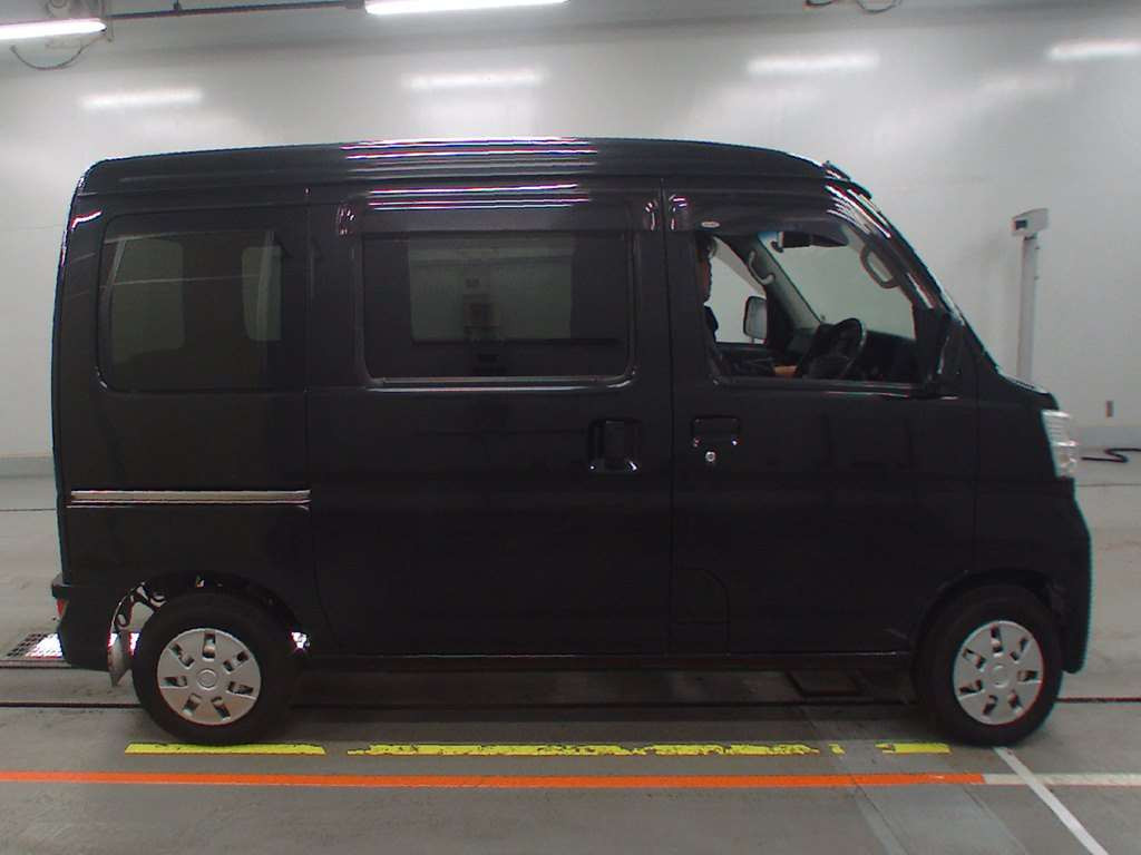 2018 Daihatsu Hijet Cargo S321V[2]