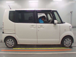 2016 Honda N-BOX