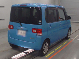 2011 Daihatsu Tanto