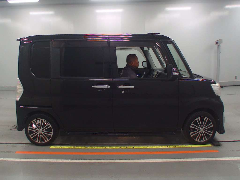 2014 Daihatsu Tanto Custom LA600S[2]