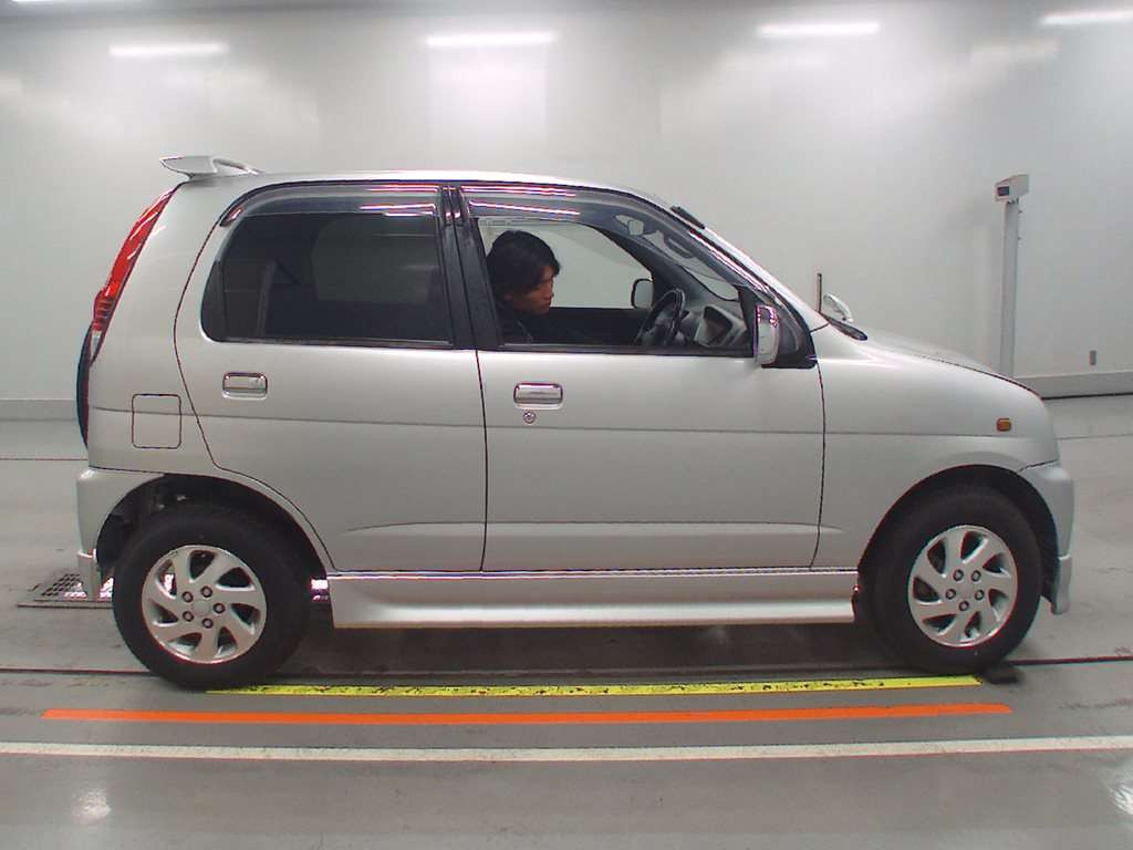 2003 Daihatsu Terios Kid J131G[2]