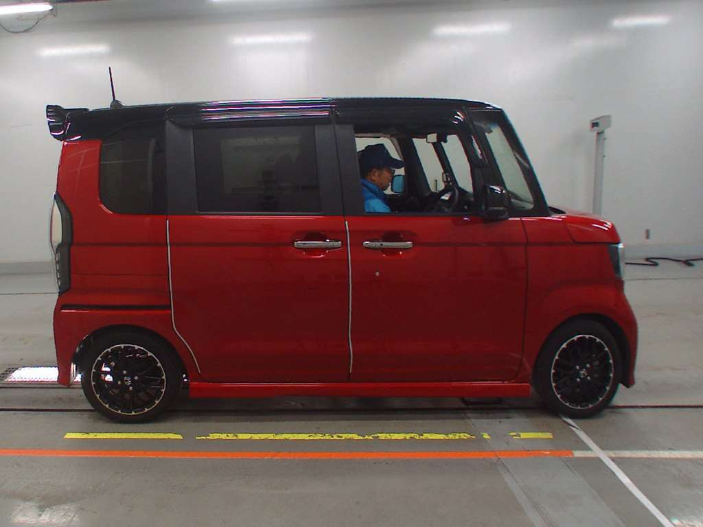 2021 Honda N-BOX CUSTOM JF3[2]