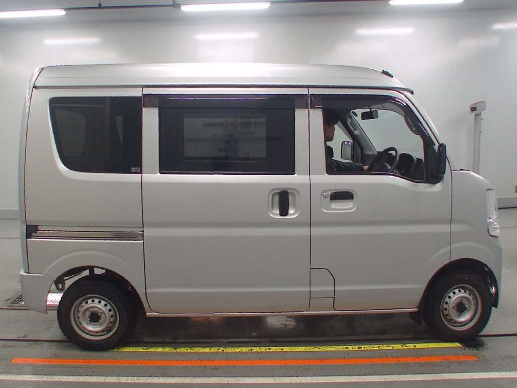 2019 Suzuki Every DA17V[2]